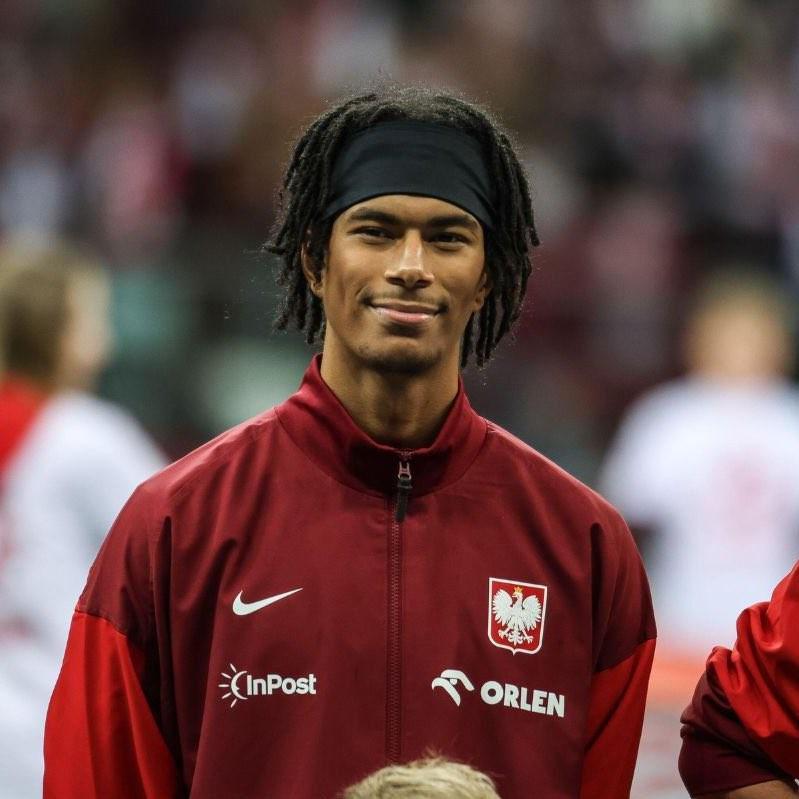 极速电竞比分网-HWG！罗马诺：斯特拉斯堡600万欧签下曼联旧将奥耶德莱