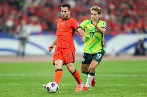 首秀战国足!华裔球员蒂格：我祖父出生在海南 为中国文化背景骄傲